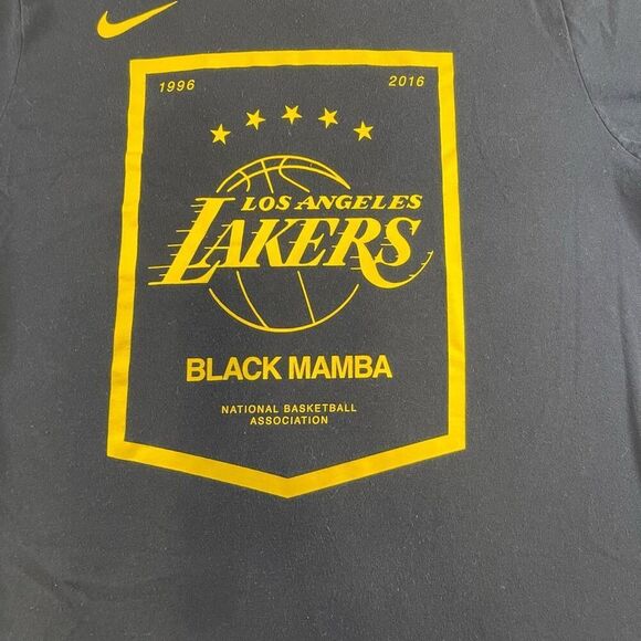 NIKE KOBE BRYANT 8 24 2016 Retirement LAKERS Banner DRI FIT T Shirt L MAMBA - Picture 4 of 16